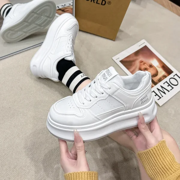 Versatile breathable anti slip board shoes for autumn and winter thick soled height increasing white shoes - Image 4