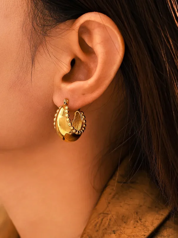 Small Bead Double C Earrings Titanium Steel Gold Plated Commuter Exquisite Versatile Earrings - Image 2