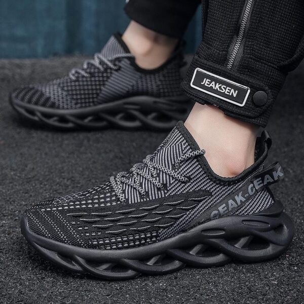 Flyknit mesh shoes for men lightweight and casual trendy shoes - Image 7