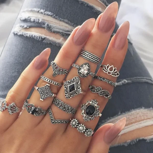15 Piece Alloy Vintage Ring Set - Image 4