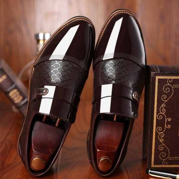 Embossed men's leather shoe covers, versatile men's casual single shoes - Image 2