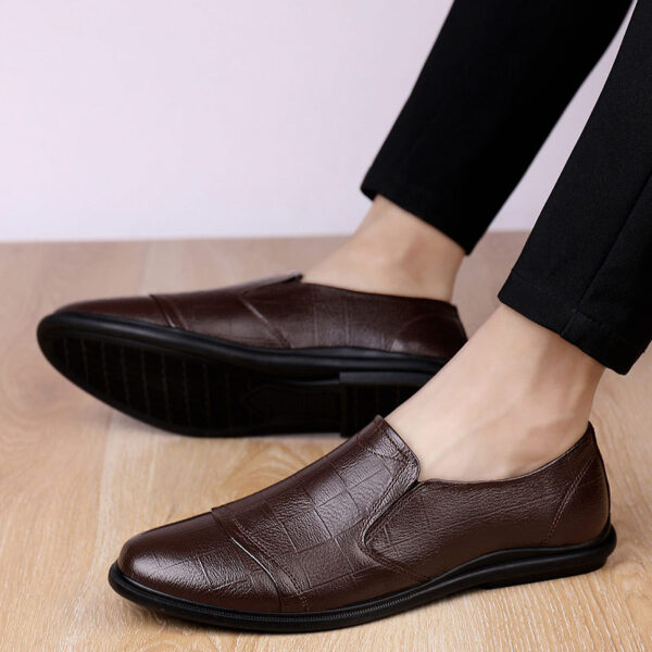 Men's bean shoes, genuine leather, fashionable, trendy, casual, youth flat bottom, low top lazy shoes - Image 7