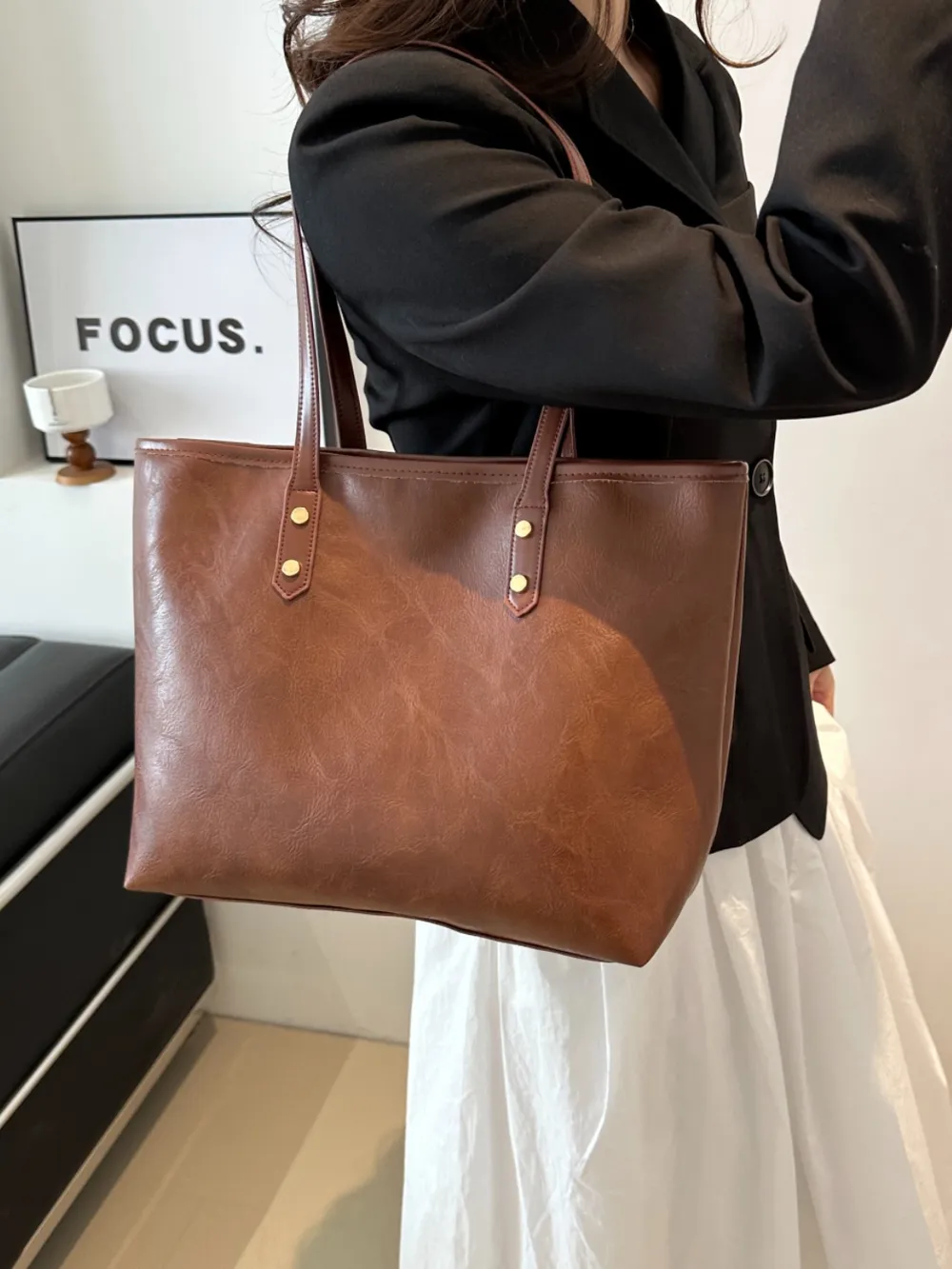 PU Leather Medium Shoulder Bag - Image 10