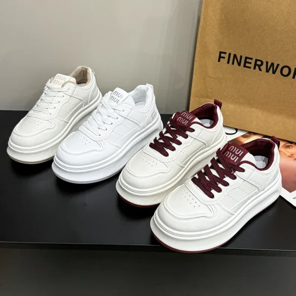 Versatile breathable anti slip board shoes for autumn and winter thick soled height increasing white shoes