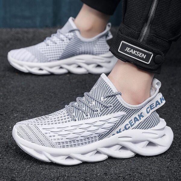 Flyknit mesh shoes for men lightweight and casual trendy shoes - Image 3