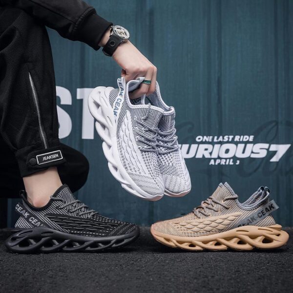 Flyknit mesh shoes for men lightweight and casual trendy shoes - Image 4