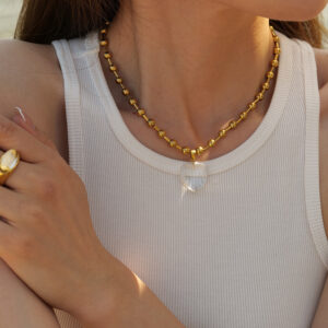 Round bead transparent heart pendant necklace for girls simple bead design niche women