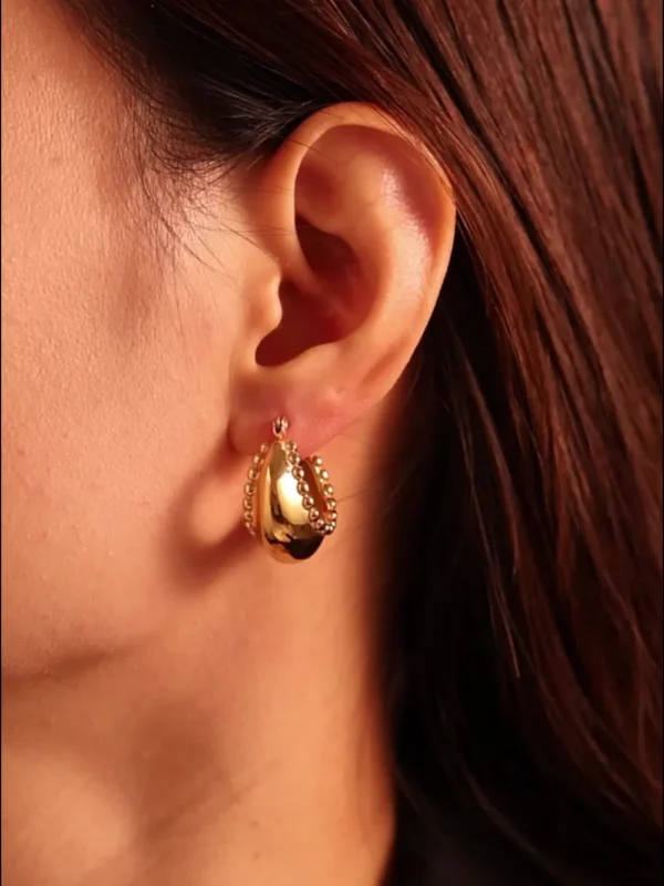 Small Bead Double C Earrings Titanium Steel Gold Plated Commuter Exquisite Versatile Earrings - Image 3